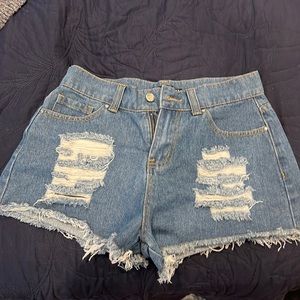 Pretty little thing Jean shorts size 4
